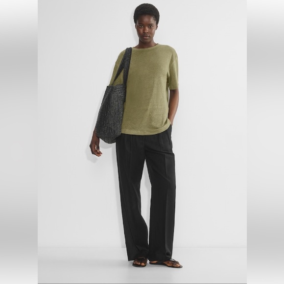 Aritzia Tops - Aritzia Babaton Loom Linen Pegasus T-Shirt